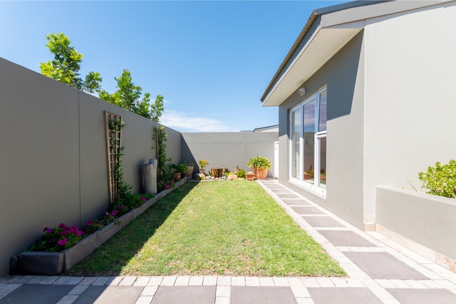 4 Bedroom Property for Sale in Sunset Estate Western Cape